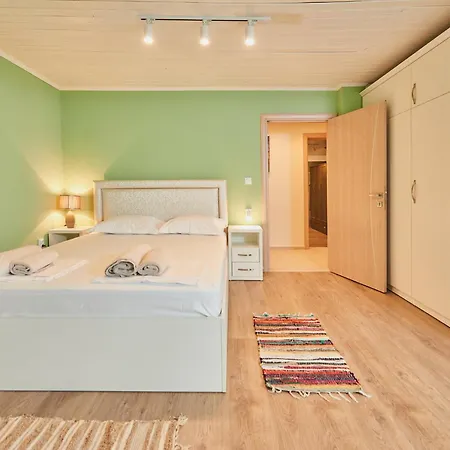 Lejlighed Florance Luxury In *